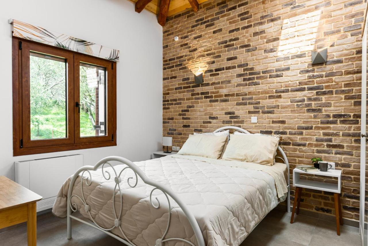 Eloise Apartments Ágios Matthaíos 外观 照片